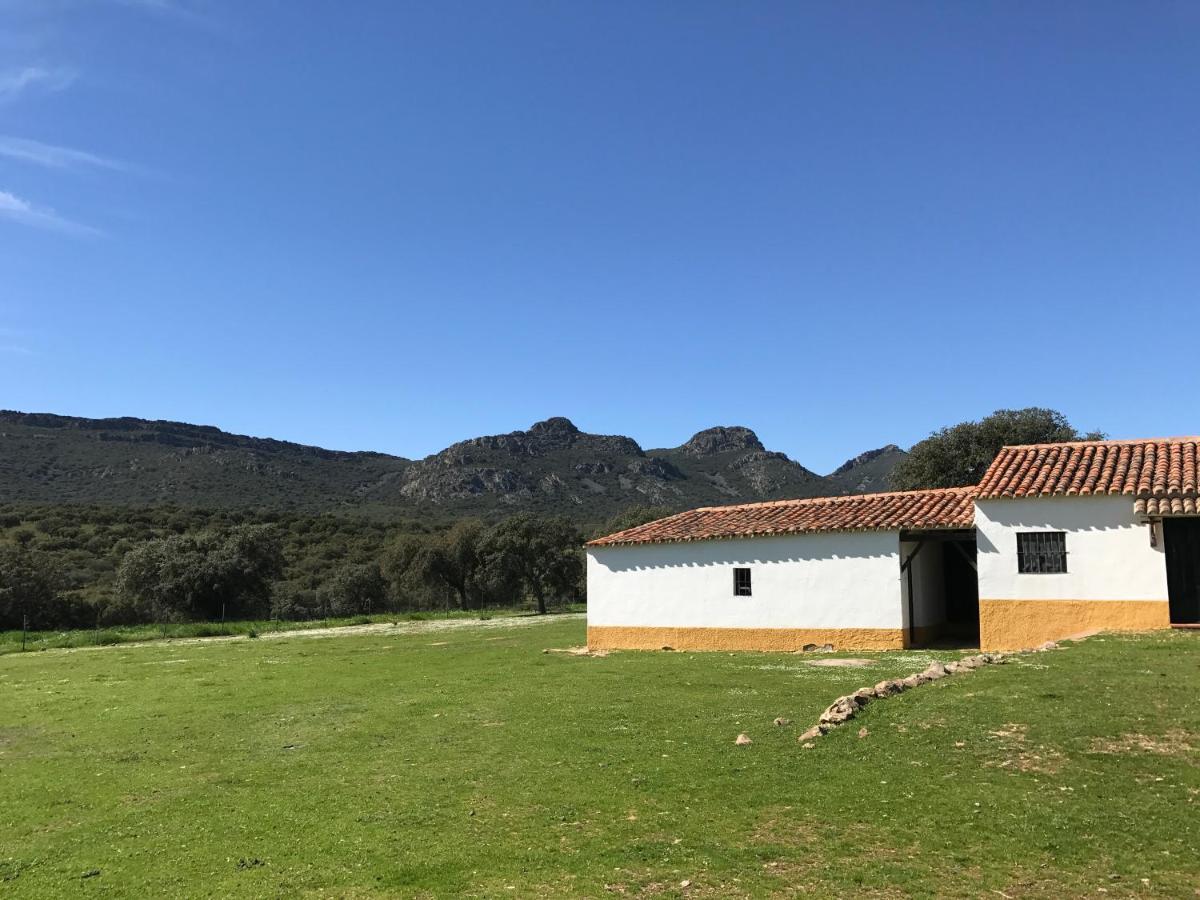 Casa Rural De La Finca Sierra Grande Hornachos Luaran gambar